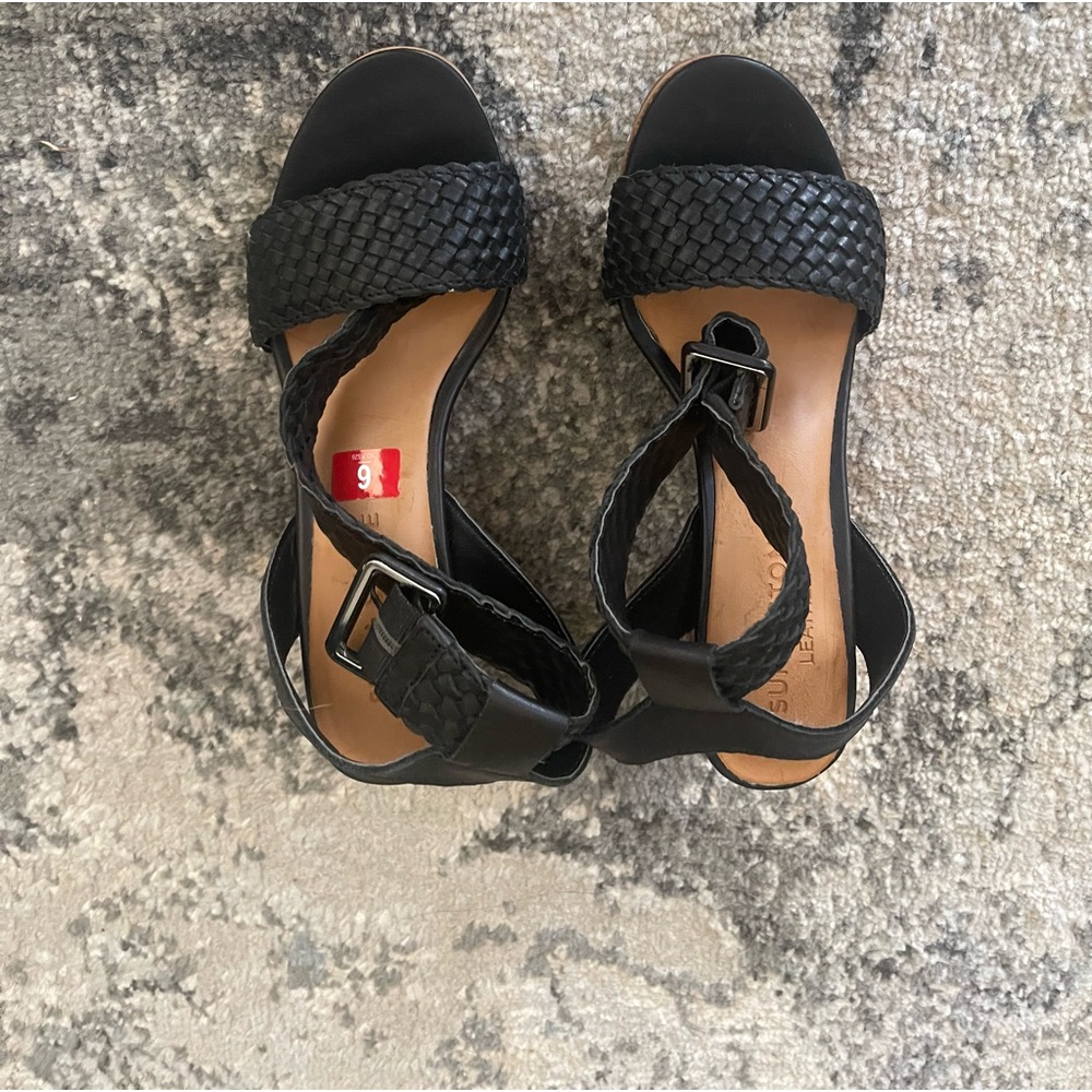 New Women”s dress sandals